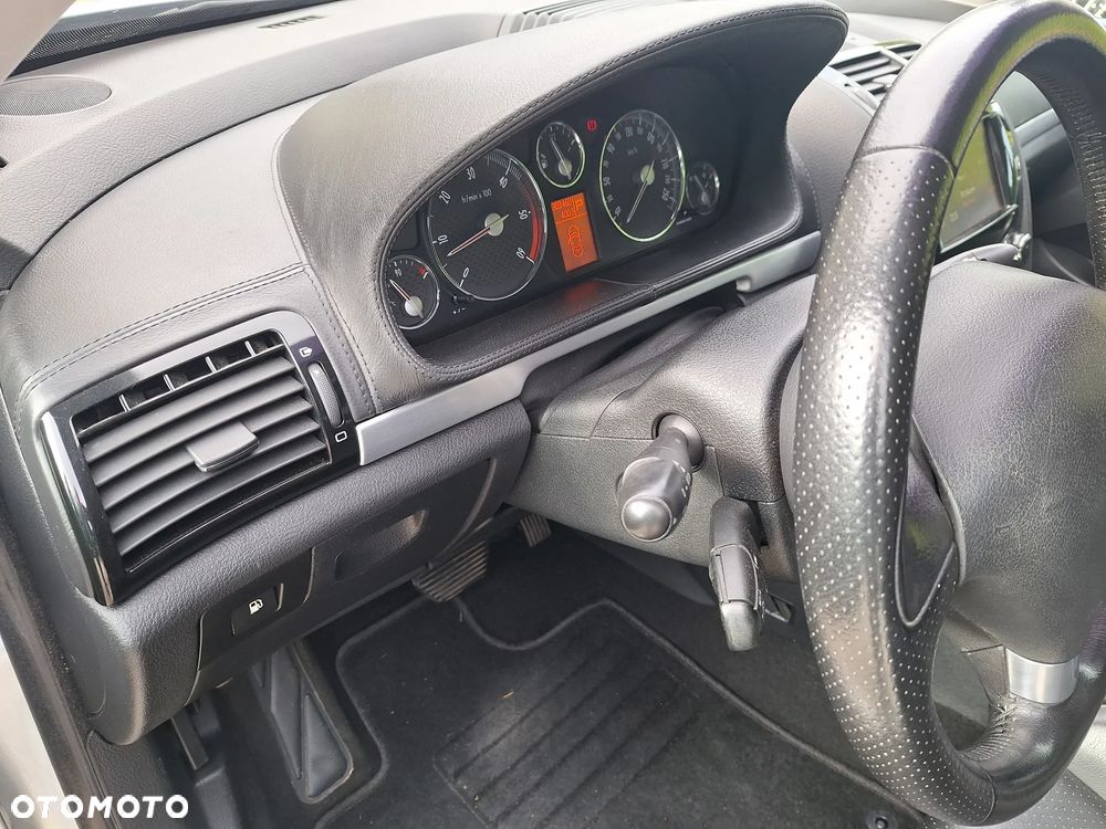 Peugeot 407 - 28