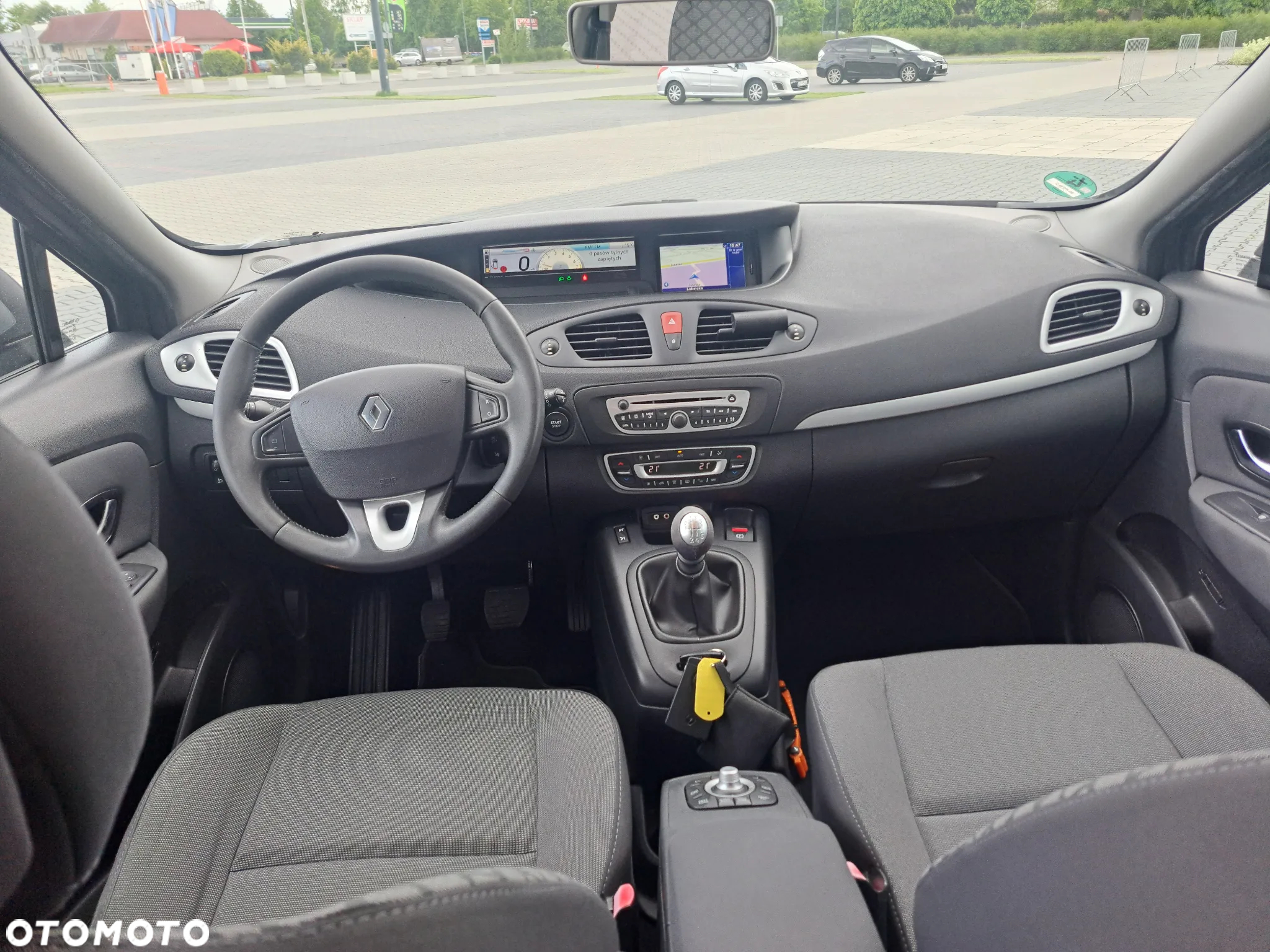 Renault Scenic 1.6 16V TomTom Edition - 16