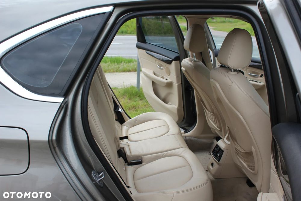BMW Seria 2 218i Luxury Line - 16