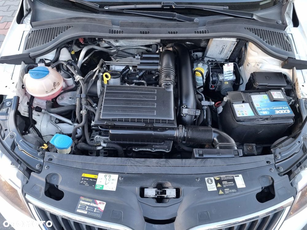Skoda RAPID 1.2 TSI Active - 23