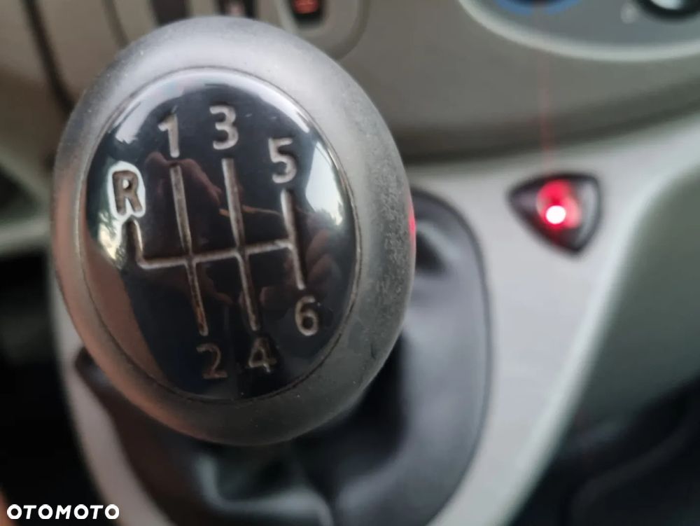 Opel Vivaro - 23