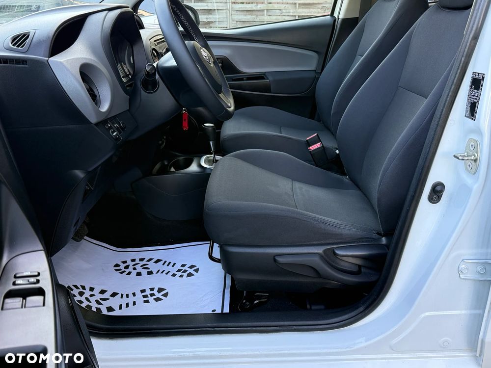 Toyota Yaris Hybrid 100 Active - 18