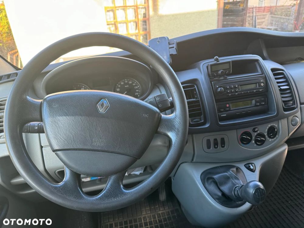 Renault TRAFIC - 4