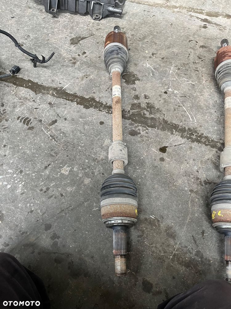 Półoś prawa długa Renault Megane V E-TECH - 1