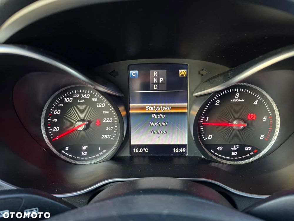 Mercedes-Benz GLC - 33