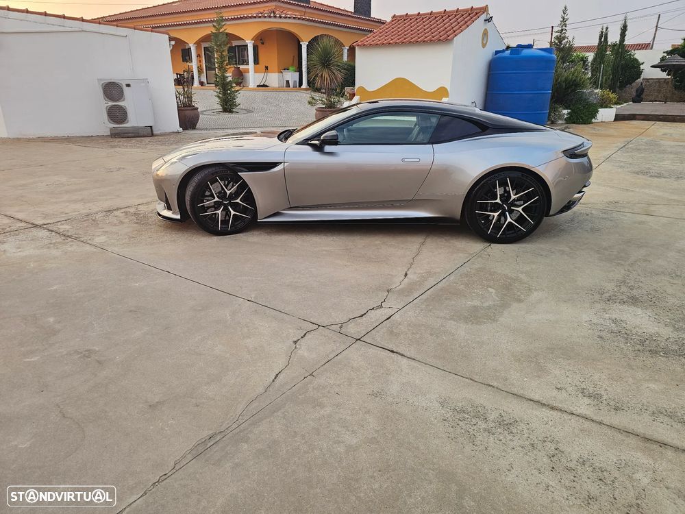 Aston Martin DB12 Coupé V8 - 3