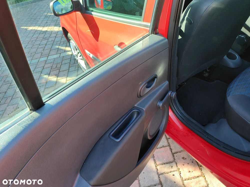 Renault Clio - 19