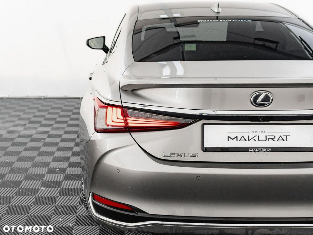 Lexus ES - 11