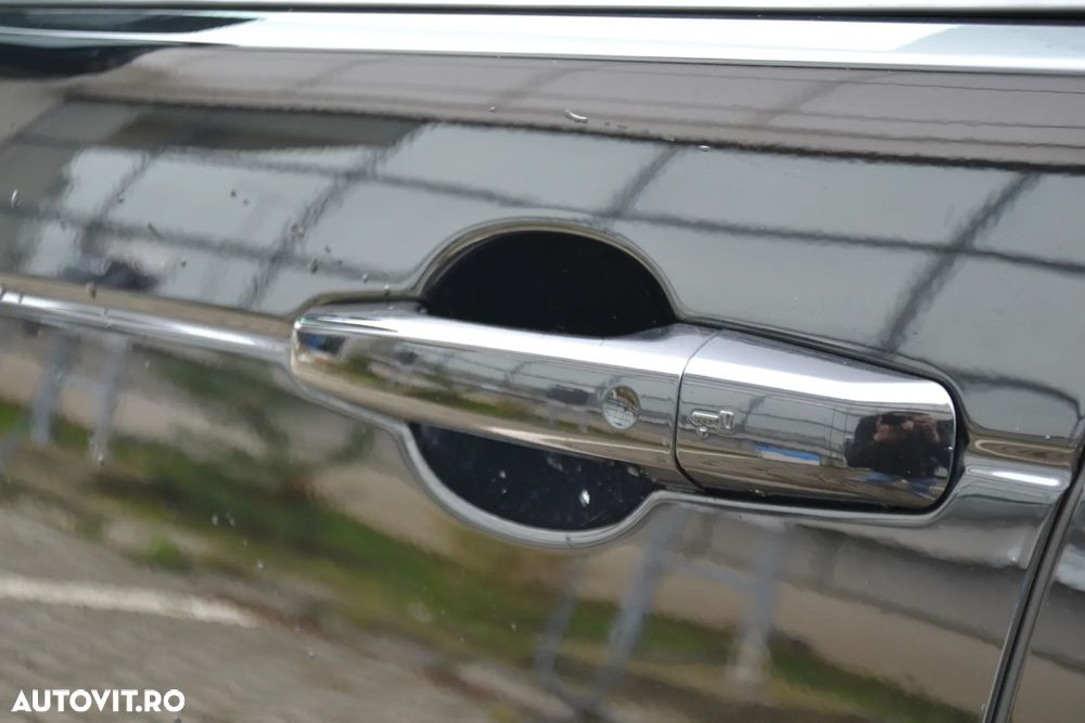 Land Rover Discovery 2.0 L SD4 HSE - 27