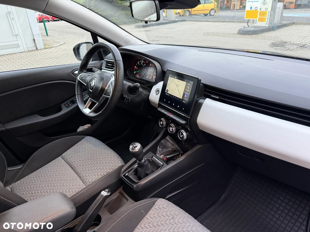Renault Clio - 10