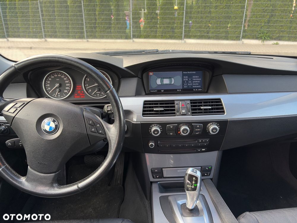 BMW Seria 5 525i - 8