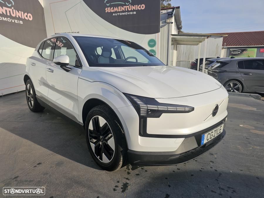 Volvo EX30 Single Motor Extended Range RWD Core - 12