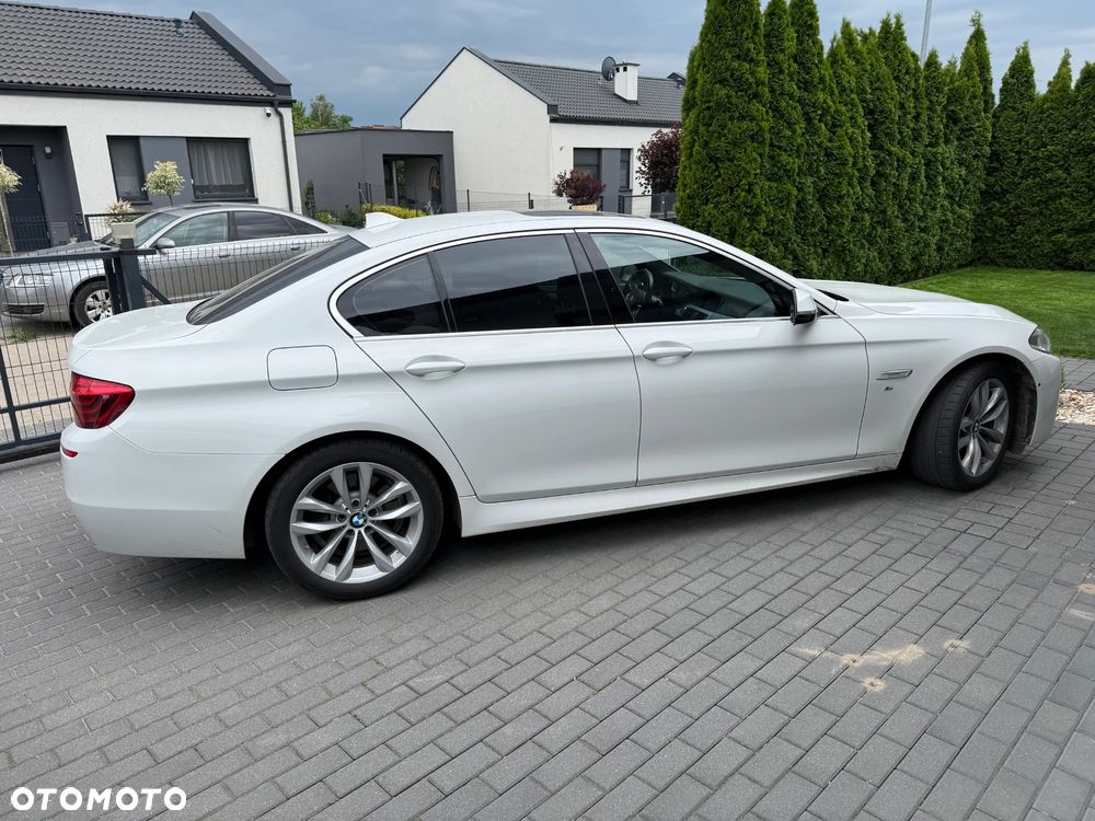 BMW Seria 5 520d xDrive - 2