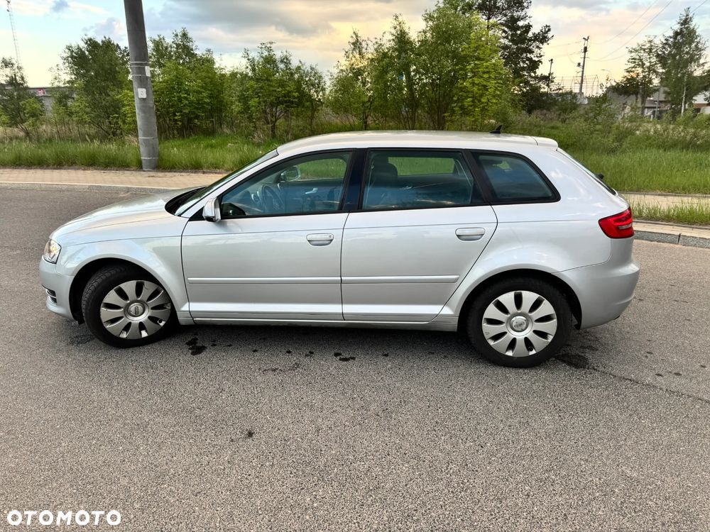 Audi A3 Sportback 2.0 TDI DPF Ambiente - 5