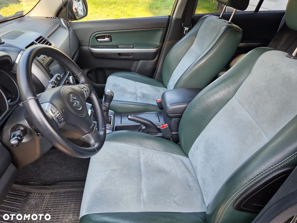 Suzuki Grand Vitara 2.4 Premium - 15