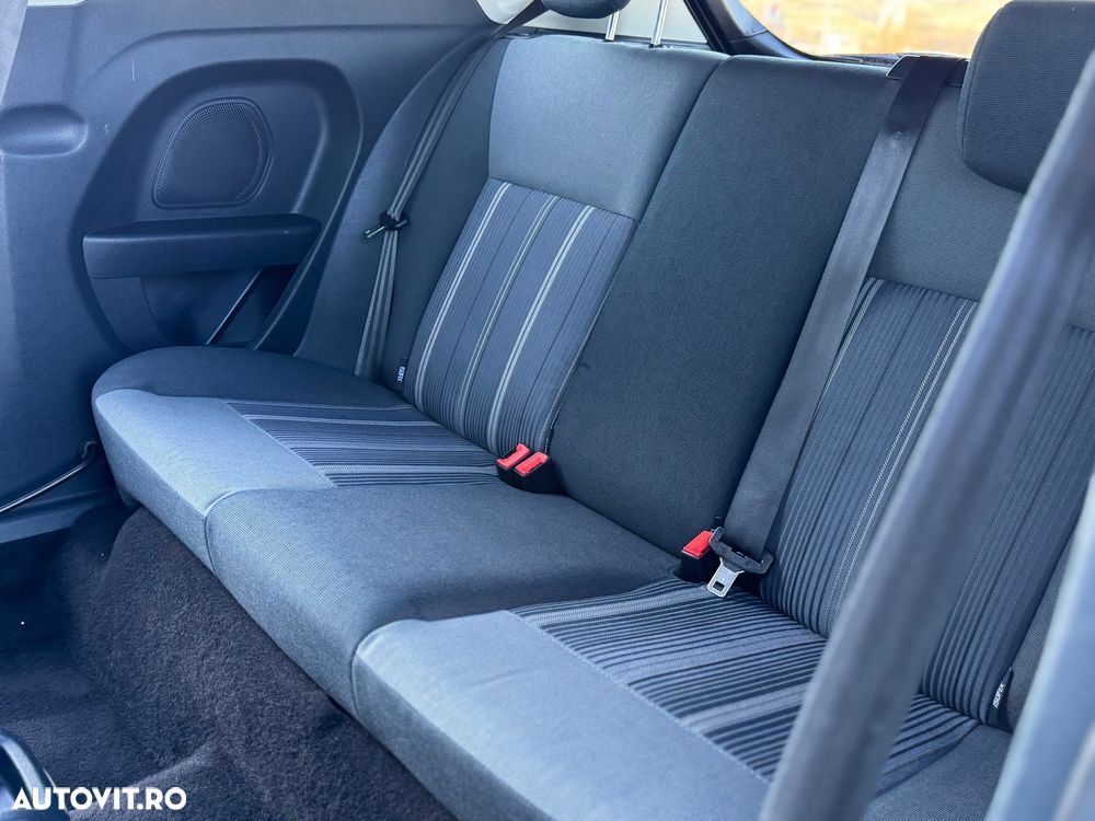 Ford Fiesta 1.25 Ghia - 8