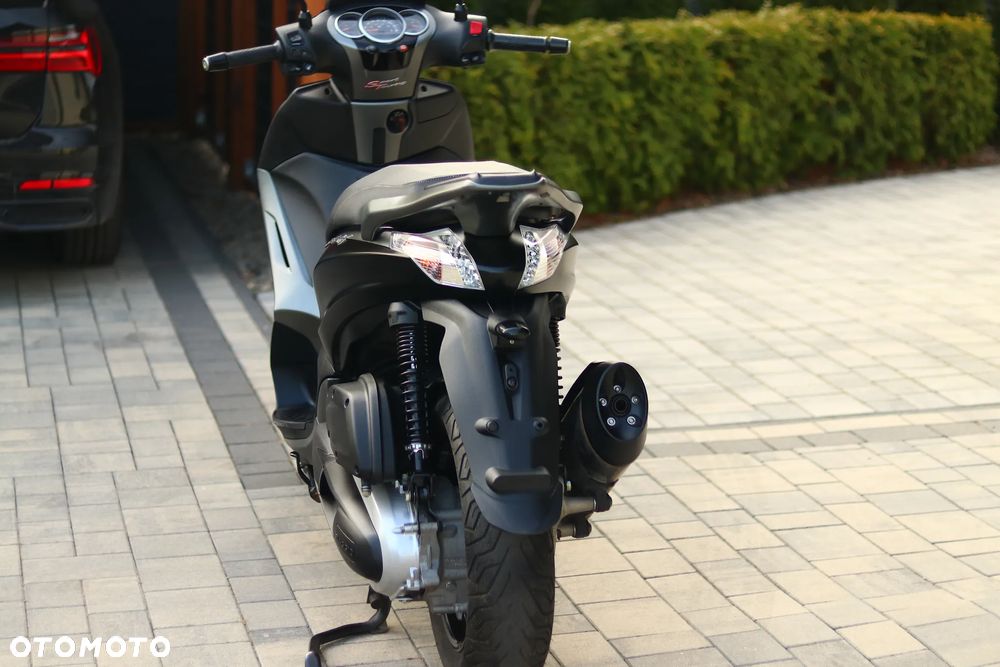 Piaggio Beverly - 24