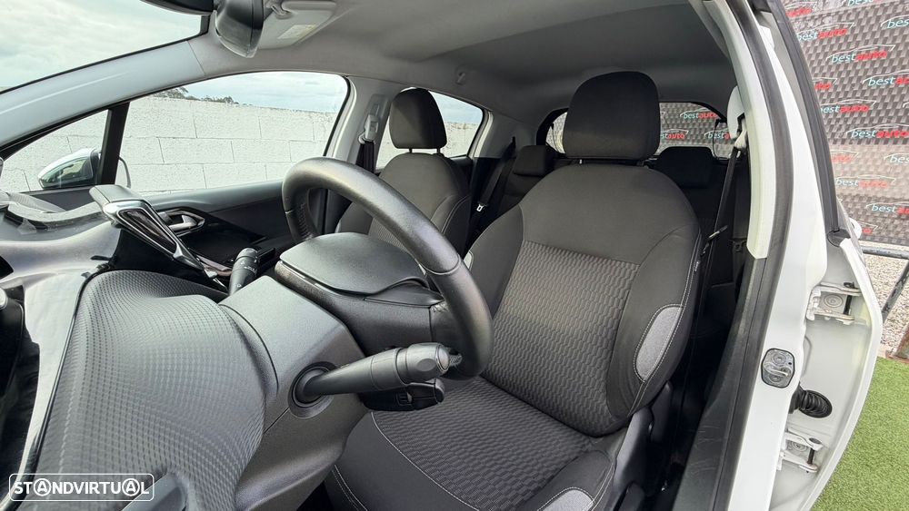 Peugeot 208 1.2 PureTech Style - 16