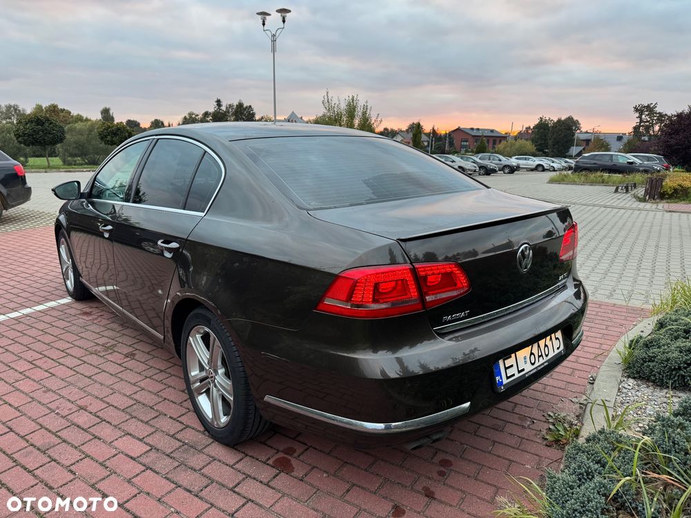 Volkswagen Passat 2.0 TDI Highline DSG - 4