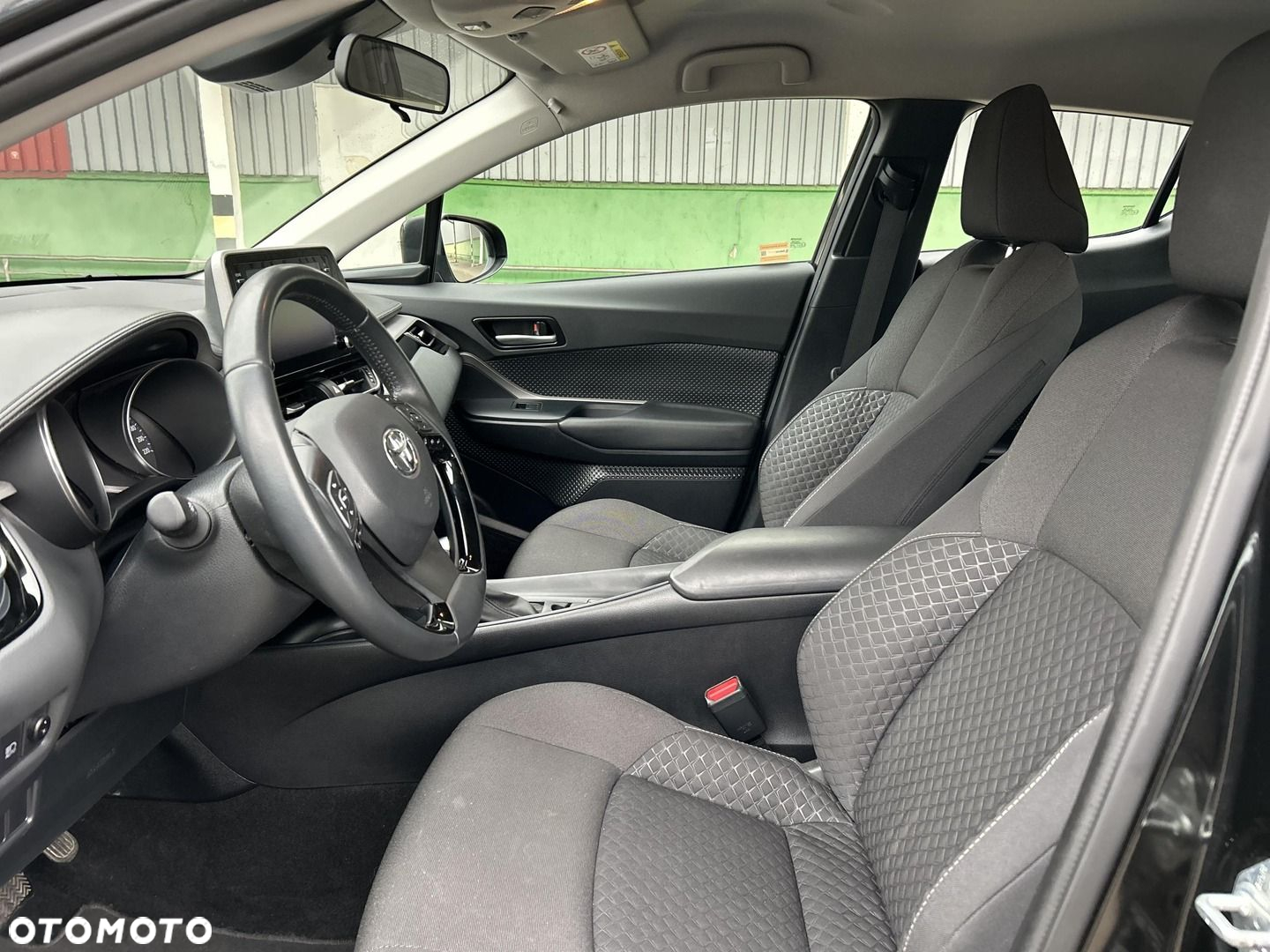 Toyota C-HR - 13