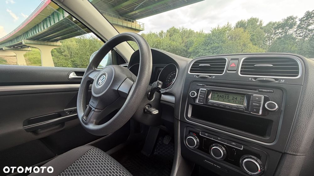 Volkswagen Golf 1.6 TDI DPF Team - 23