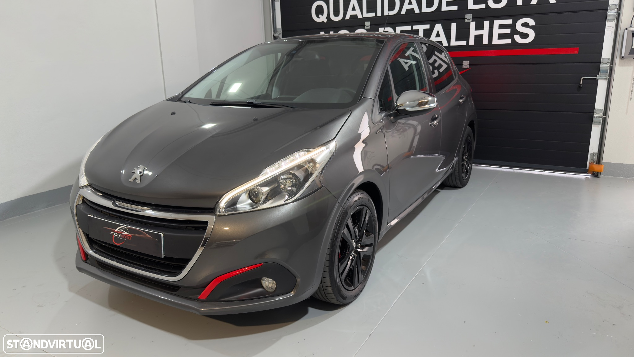 Peugeot 208 1.2 PureTech Signature - 4
