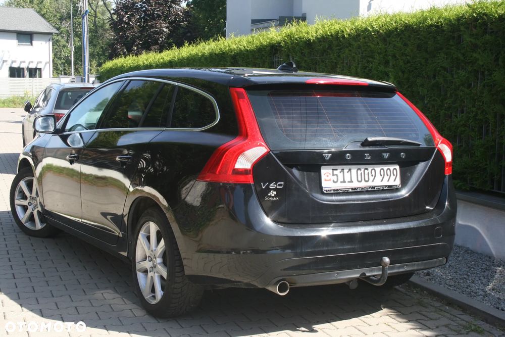 Volvo V60 D3 Drive-E Dynamic Edition (Momentum) - 2