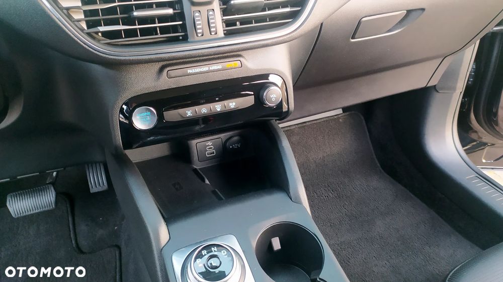 Ford Kuga 2.0 EcoBoost 4x4 Titanium - 25