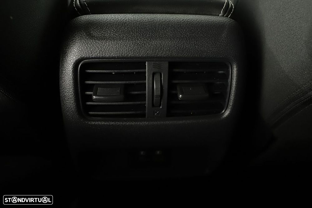 Nissan Qashqai 1.3 DIG-T N-Connecta - 23