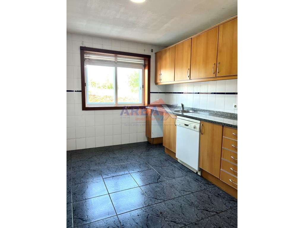 T3 com terraço - Oliveira de Azeméis - Grande imagem: 2/30