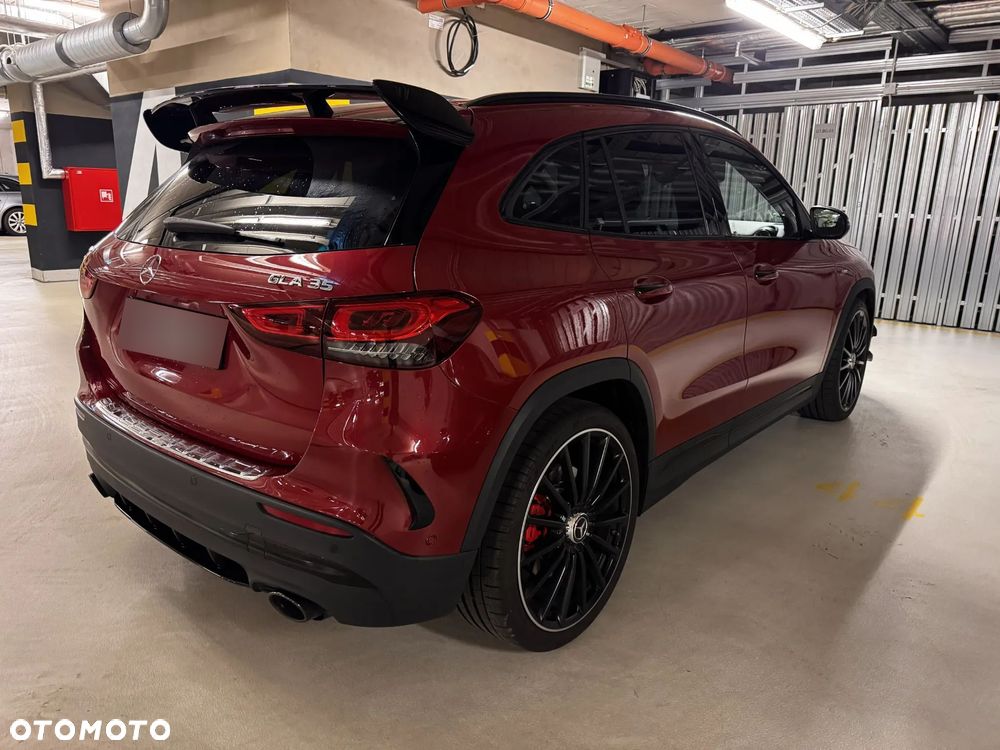 Mercedes-Benz GLA - 10