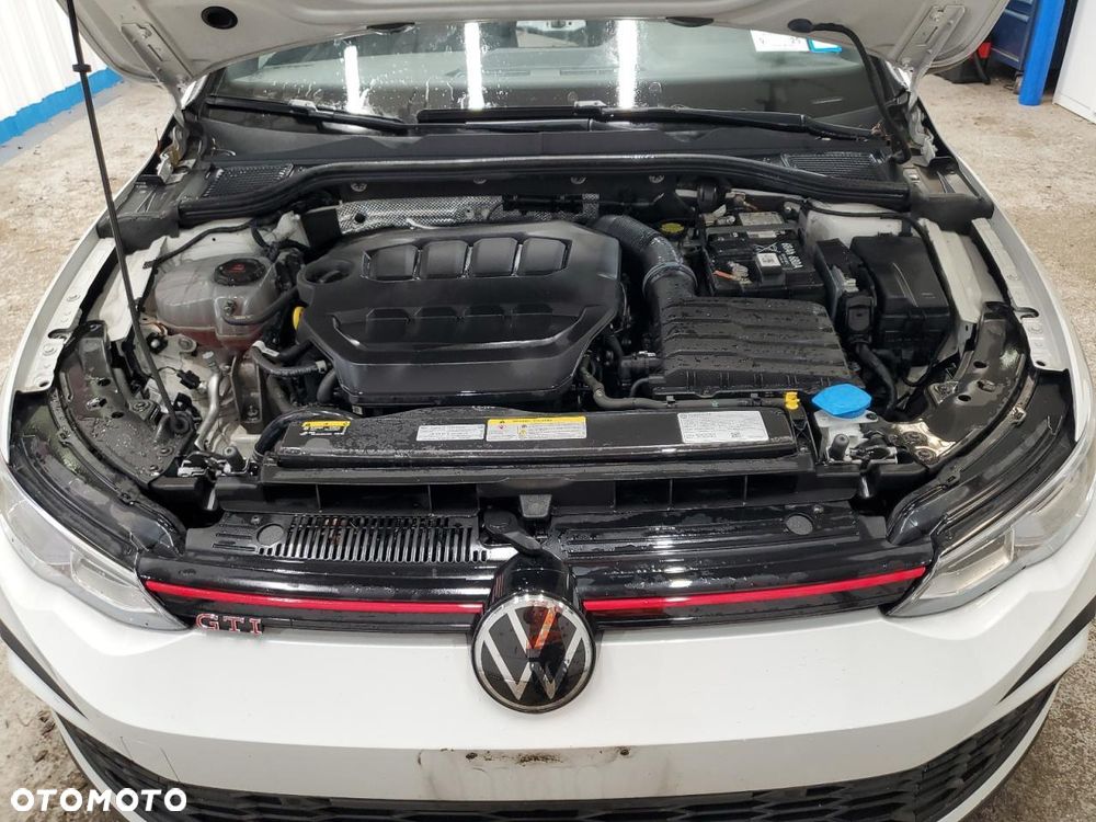 Volkswagen Golf - 11