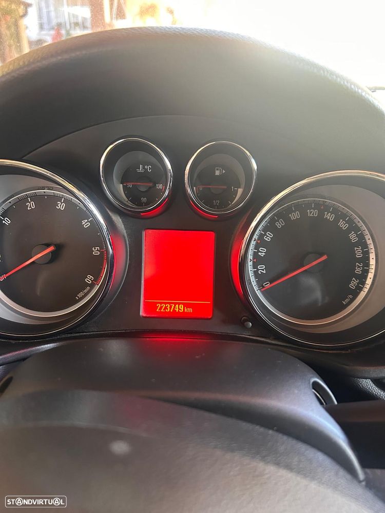 Opel Insignia Sports Tourer - 7