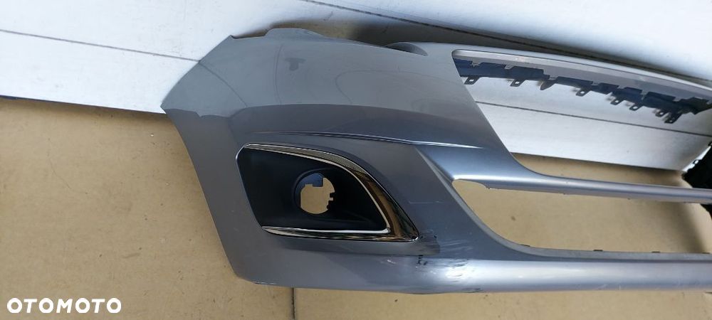 Zderzak przód Peugeot 5008 LIFT bez dziur - 2