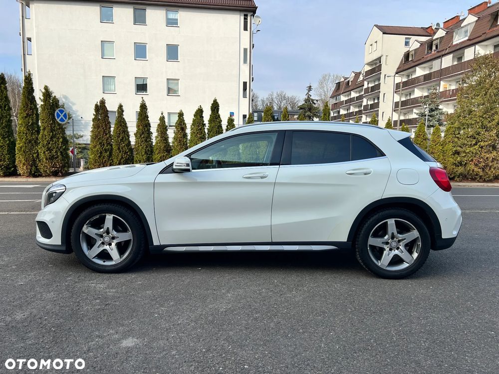 Mercedes-Benz GLA 200 7G-DCT AMG Line - 4