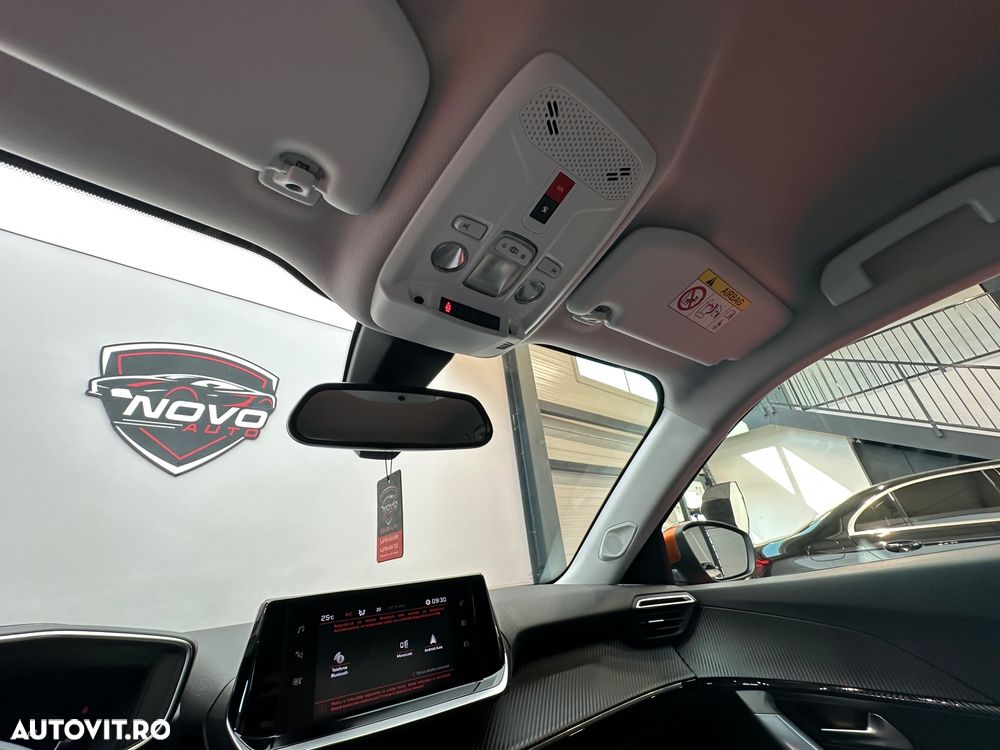 Peugeot 2008 PureTech 130 EAT8 Allure - 38