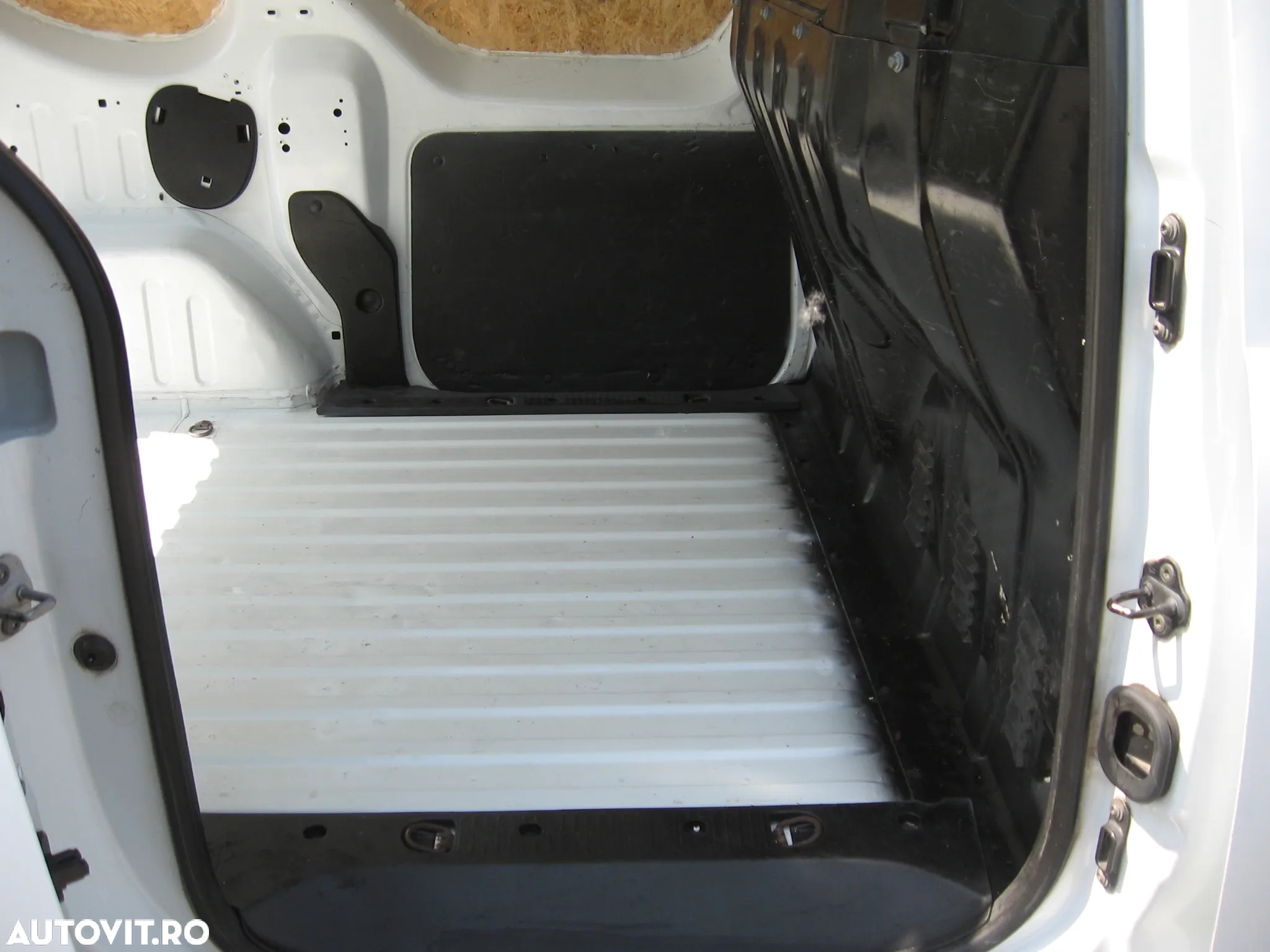 Dacia Dokker 1.5 dCi 90 CP Laureate - 8