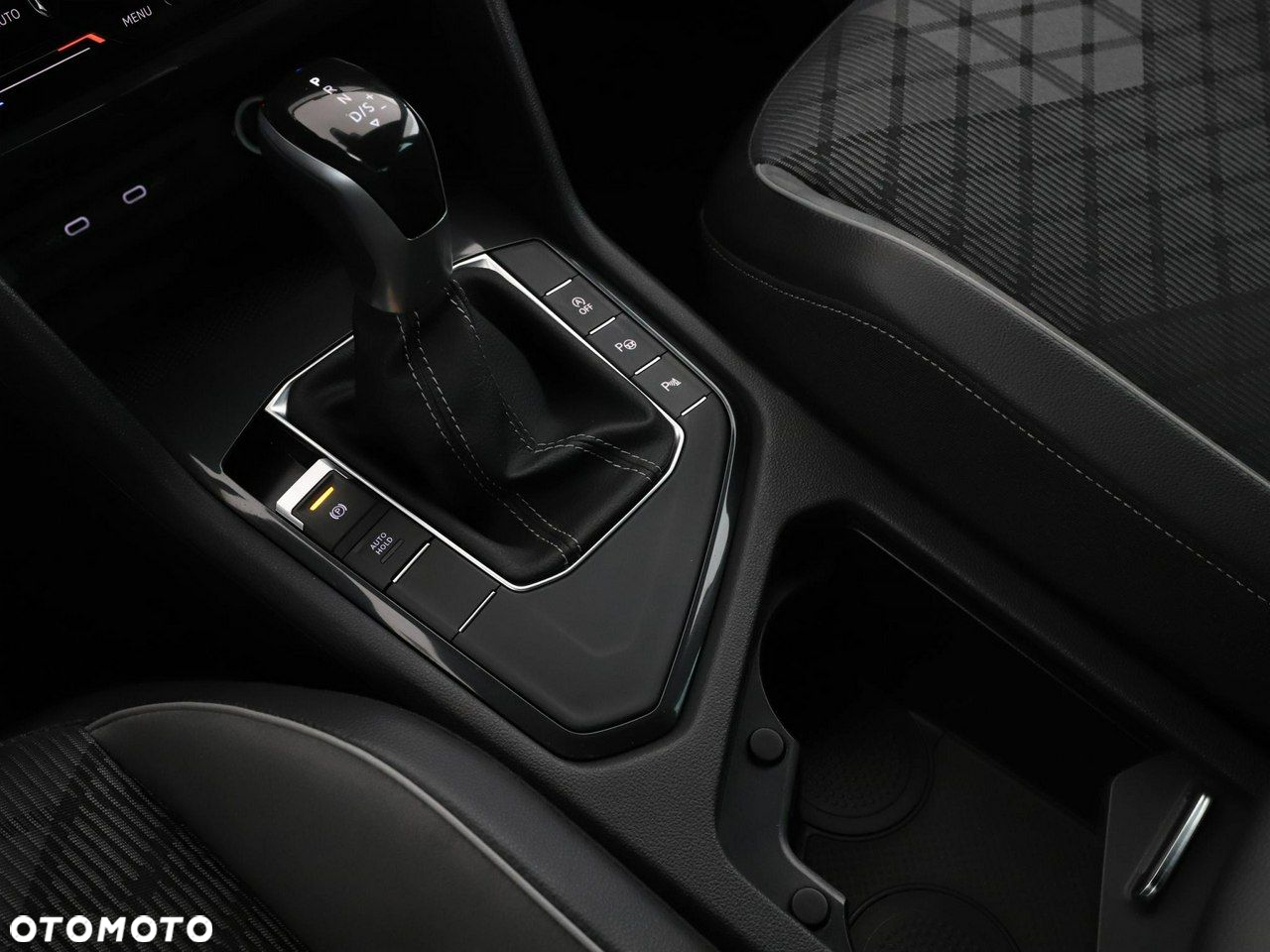 Volkswagen Tiguan 2.0 TDI SCR DSG R-Line - 29