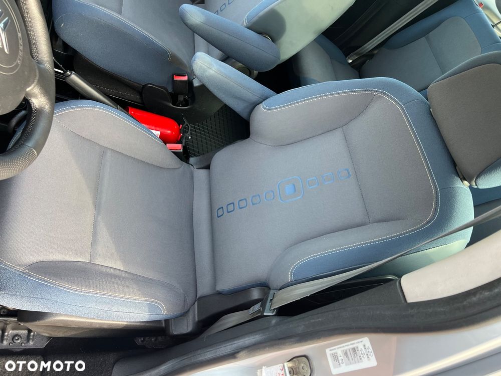 Citroën Berlingo II 1.6i Prestige - 4