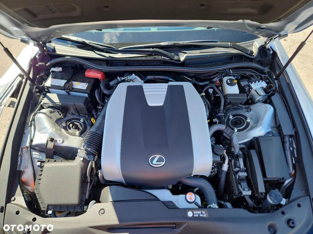Lexus IS - 12