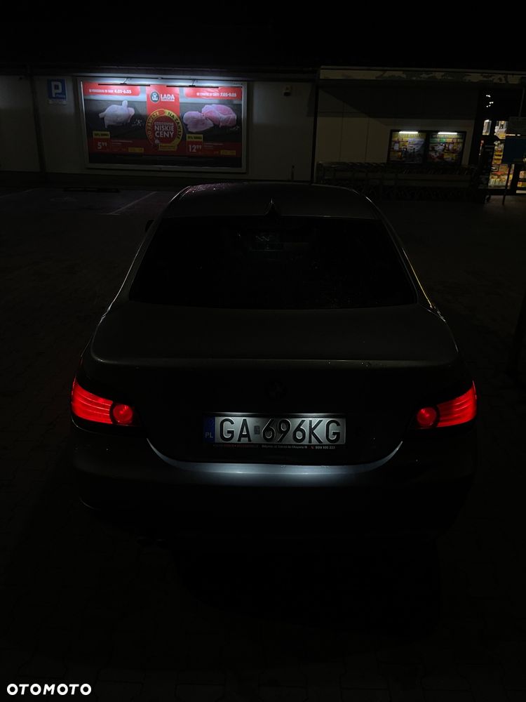 BMW Seria 5 525d - 13