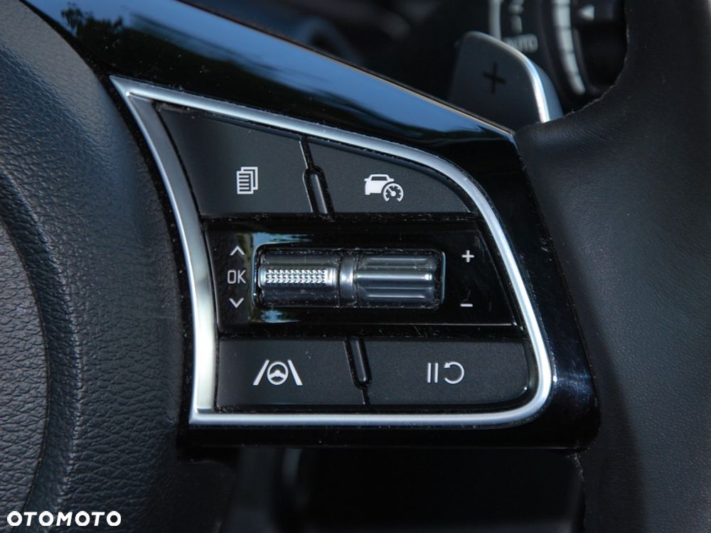 Kia Ceed - 32