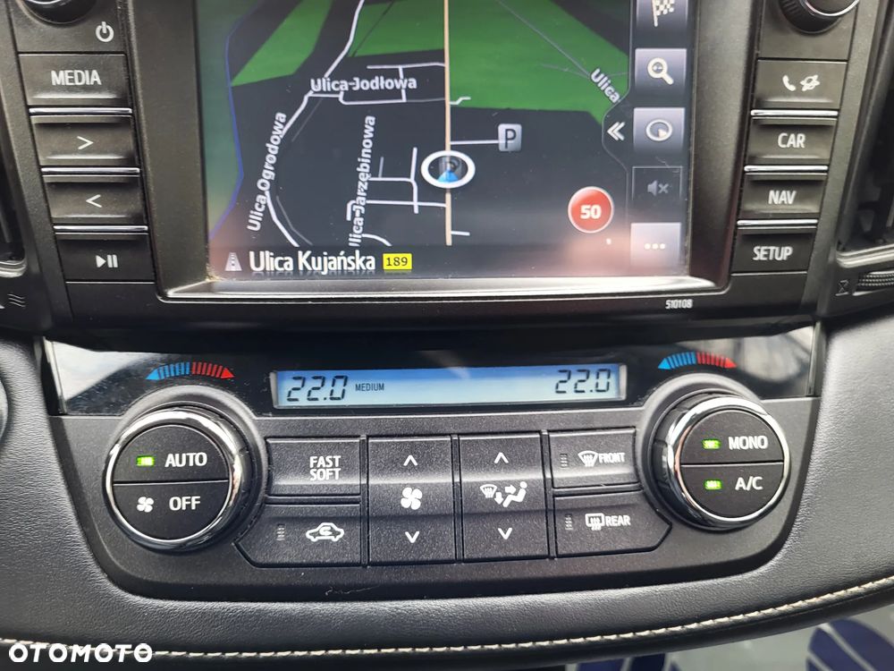 Toyota RAV4 Hybrid Premium 4x2 - 35