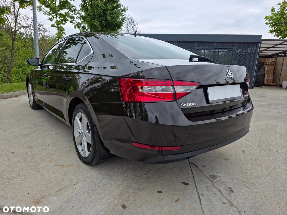 Skoda Superb 2.0 TSI Ambition DSG - 5