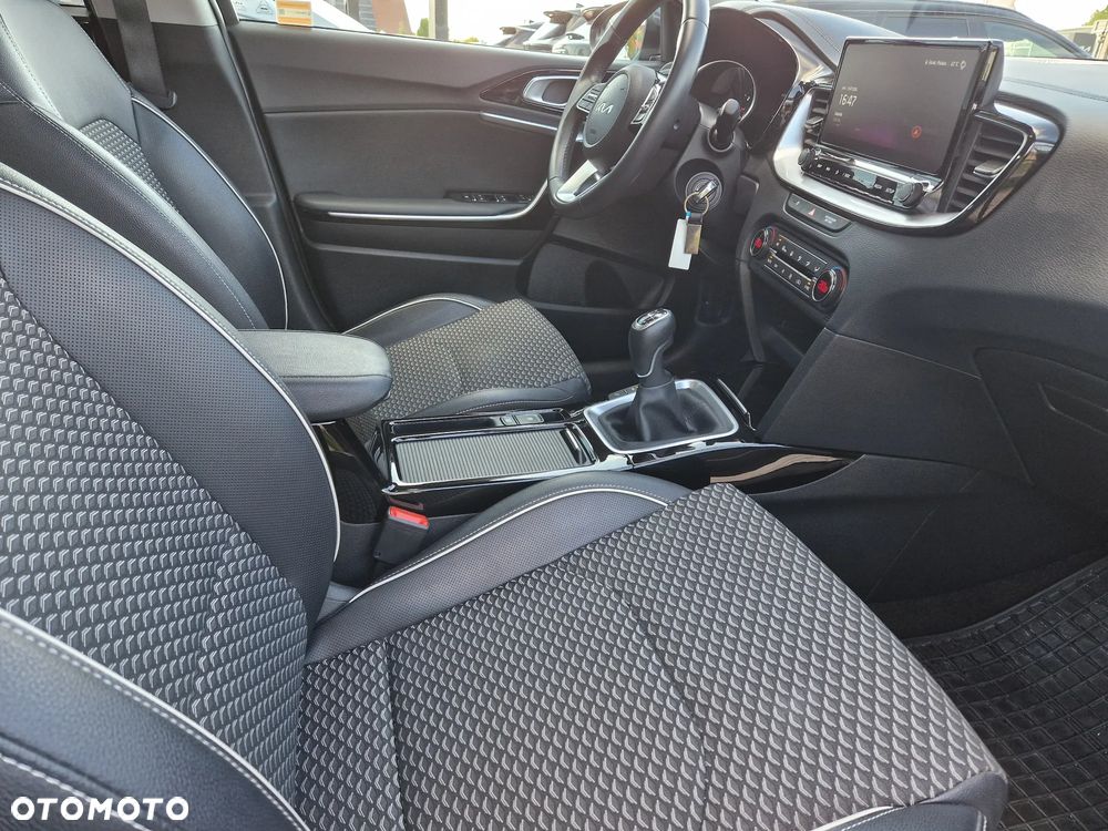 Kia XCeed 1.5 T-GDI L - 15