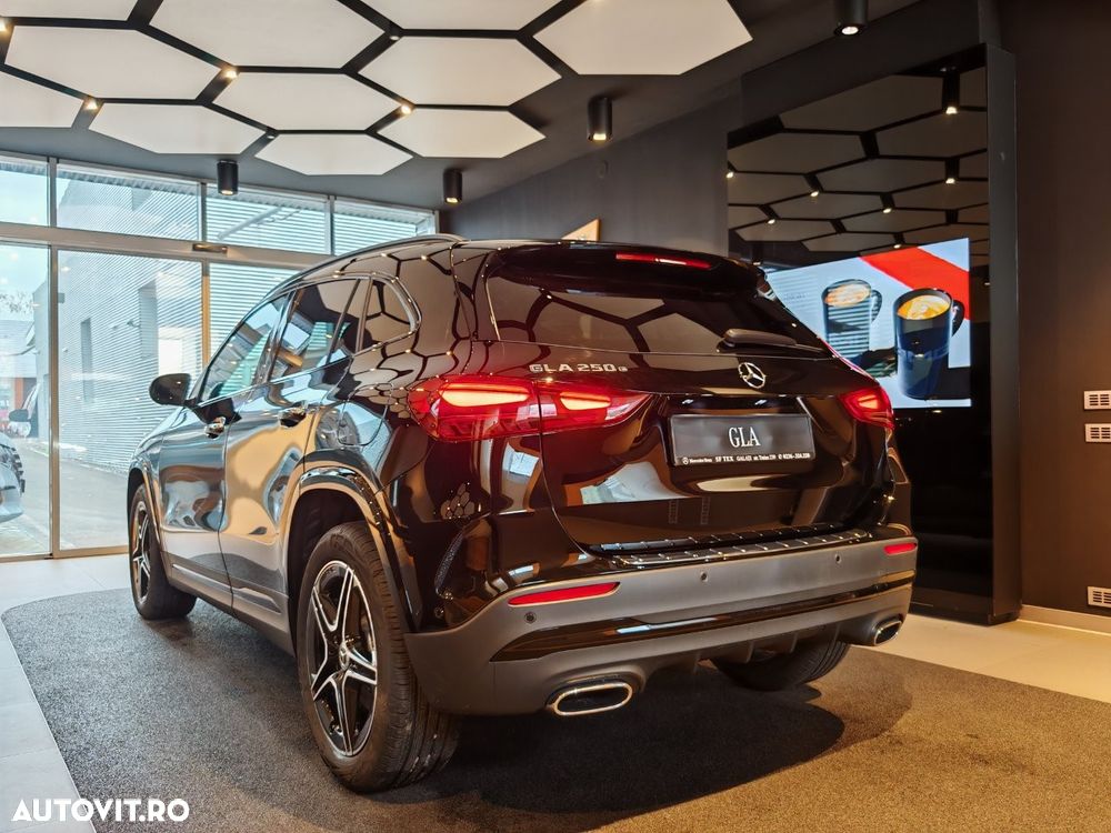 Mercedes-Benz GLA 250 e - 10