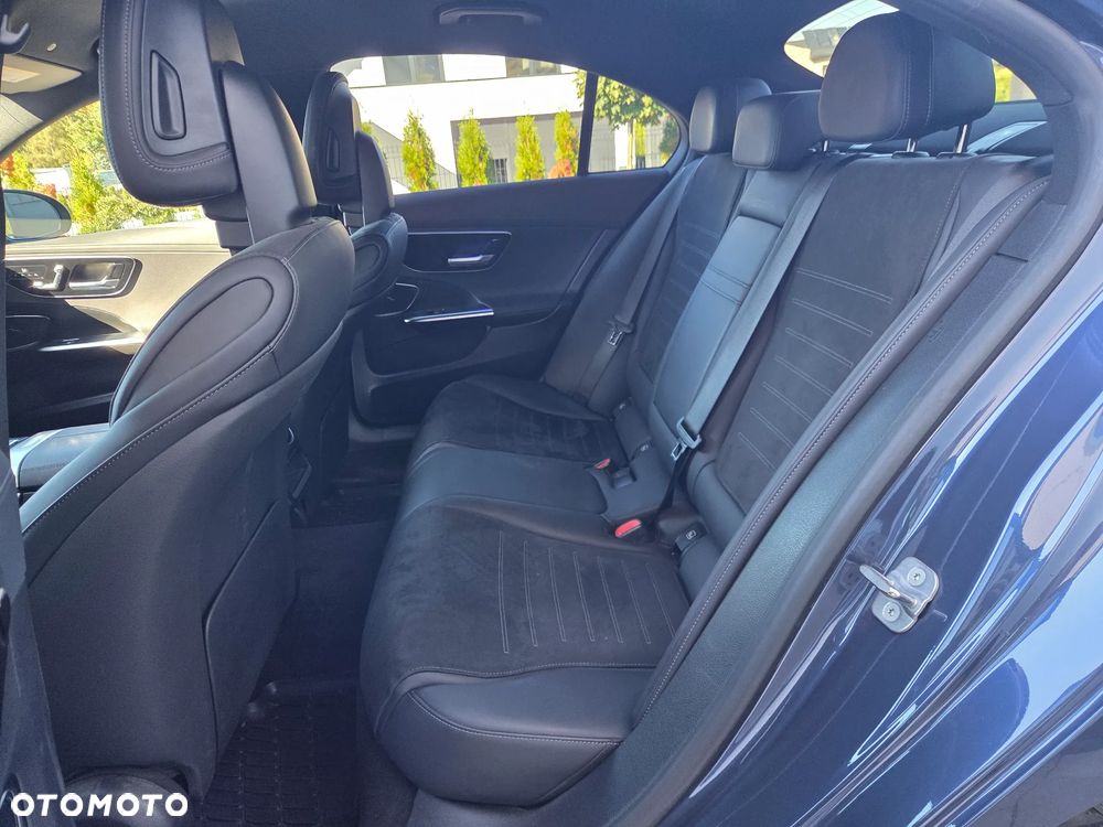 Mercedes-Benz Klasa C 300 mHEV 4-Matic AMG - 10