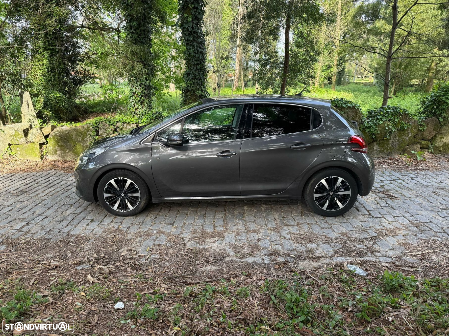 Peugeot 208 PureTech 82 Start & Stop Allure - 7