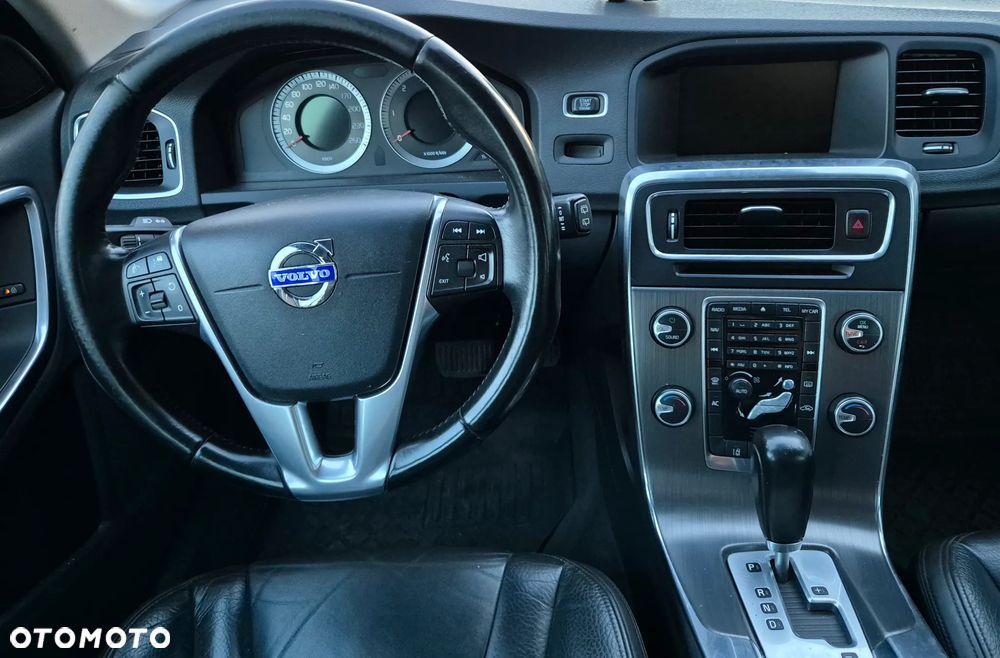 Volvo V60 D3 Geartronic Summum - 6