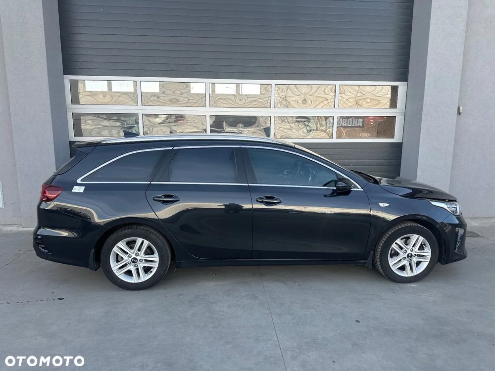 Kia Ceed 1.6 CRDi mHEV M - 20